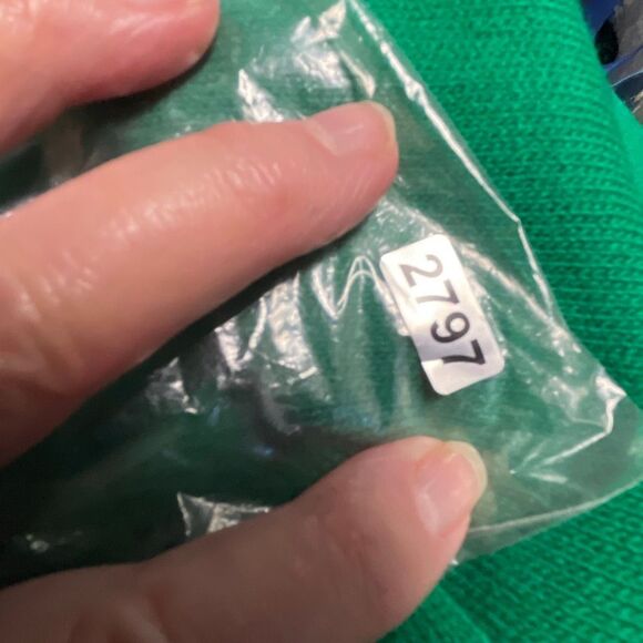 Made in Turkey , two piece set size L Kelly Green top and skirt. - Picture 13 of 13